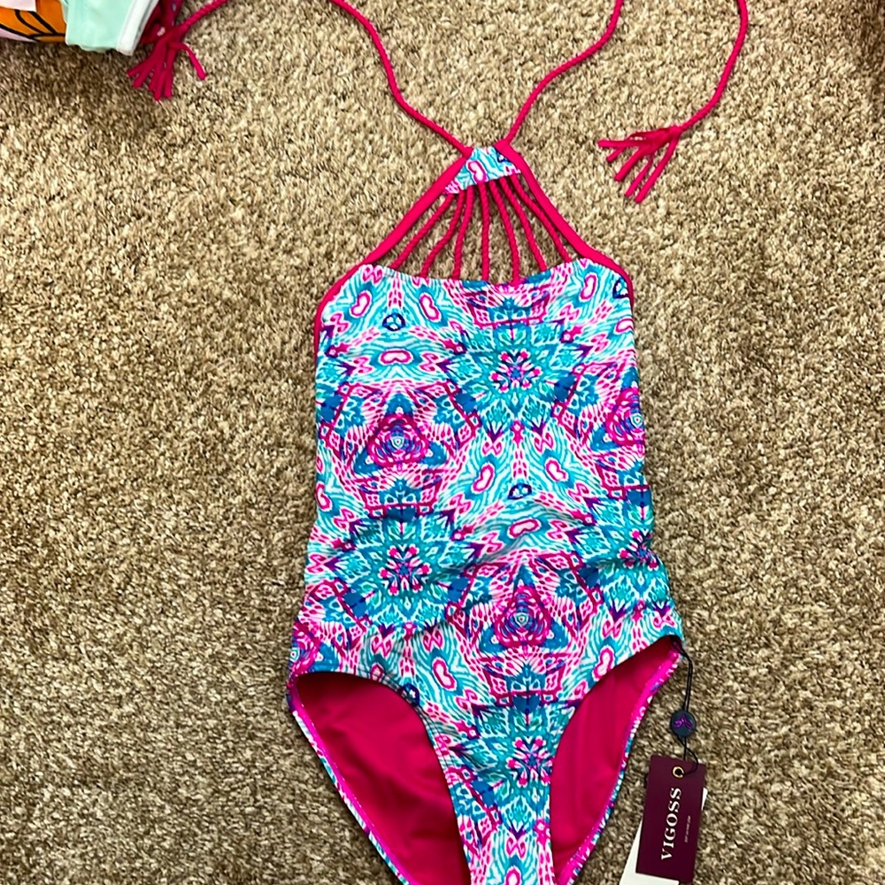 Super Cute Girls size 7/8 Vigoss Halter Top One-Piece Swimsuit